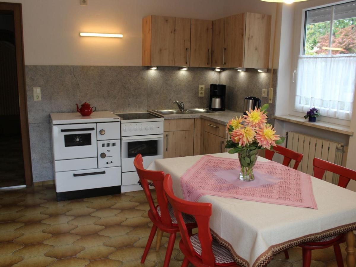 Modern Apartment In Goggersreut With Terrace 론바크 외부 사진